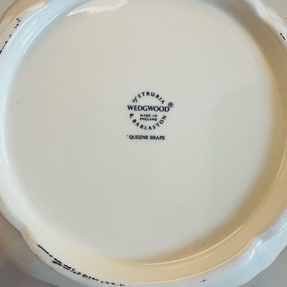 Vintage Wedgwood Queens Covered Vegetable Dish | Creamware Tureen | England - Picture 6 of 6